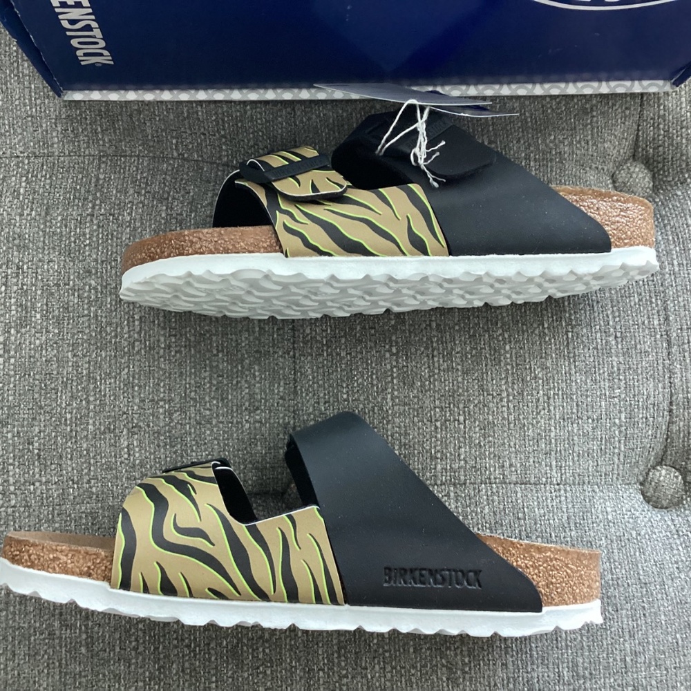 BIRKENSTOCK Women's Arizona Split Birko-Flor Sandals, size US5/ EU36 - Picture 7 of 13